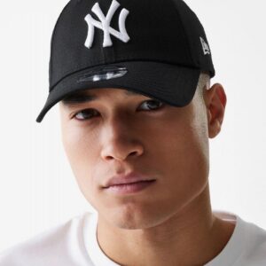 Boné New Era 940 New York Yankees Essential 9FORTY Preto
