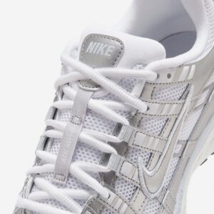 Sapatilhas Nike P-6000 Prateadas e Brancas Para Mulher