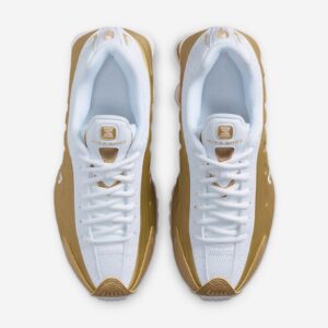 Sapatilhas Nike Shox R4 Douradas e Brancas Júnior