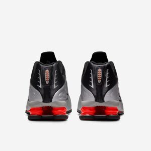 Sapatilhas Nike Shox R4 Prateadas e Pretas Júnior